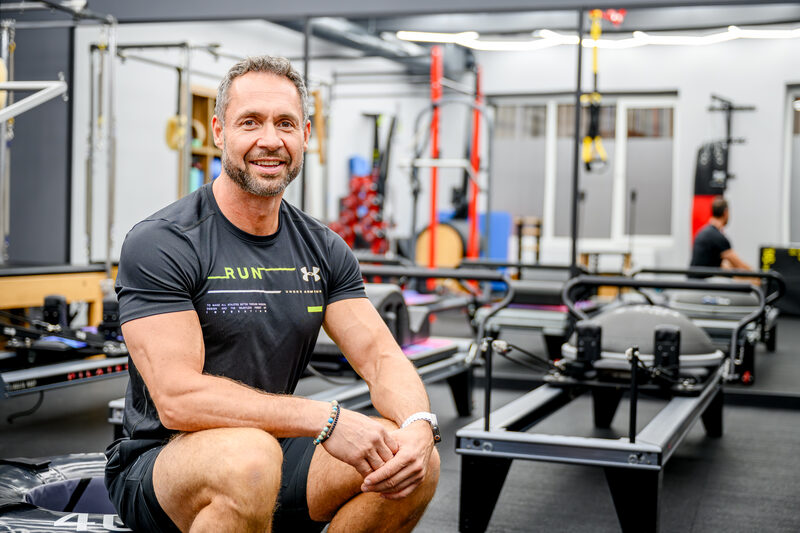 Štefan Bitto v hlavním sále Fit Pilates